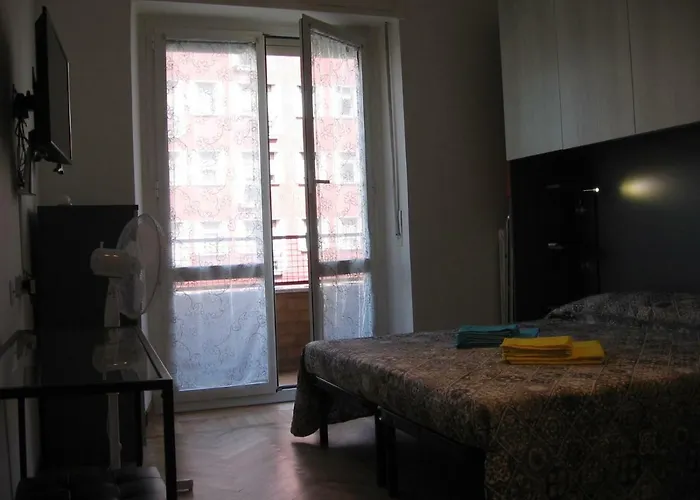 M1 Pasteur Holiday Home